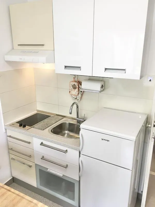 Tea Nr 2 Apartment Baska  0*, Baska (Krk) Croatia